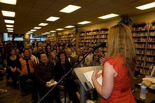 <p>I'm an introvert who loves entertaining a crowd.</p>