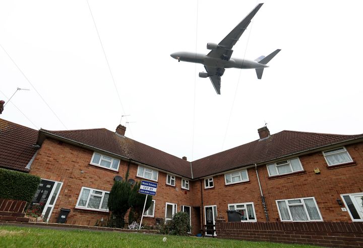 <strong>Heathrow flights pass over thousands of homes in west London</strong>