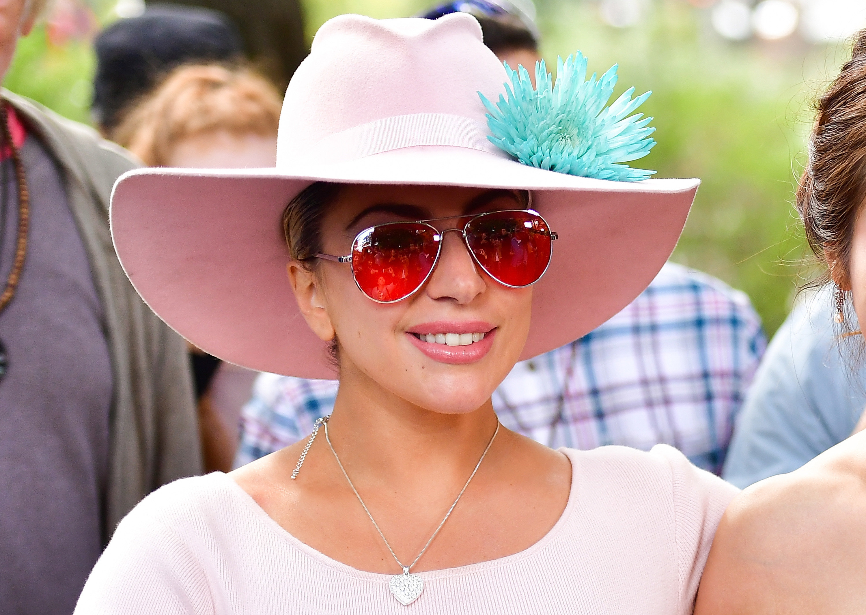 lady gaga pink hat