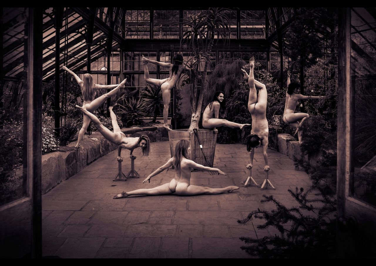 <strong>The gymnasts show off their incredible moves in the iconic Botanic Gardens</strong>