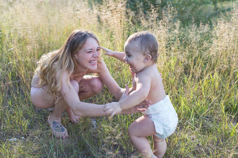 Raw, real & beautiful motherhood! Post partum in all its glory featuring  our White Classic Maternity & Nursing Bra. @m_marais and their
