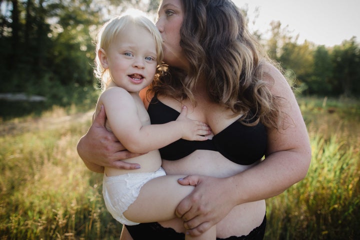 The photographers also interview the moms and share their stories when they post the photos online.