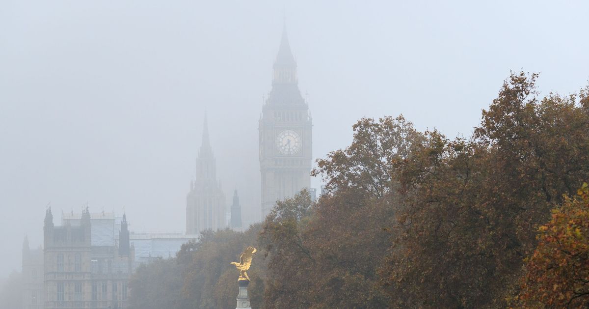 London Fog Pictures: Severe Weather Warning Issued | HuffPost UK