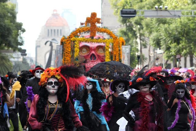 Mexico City Stages James Bond-Inspired Day Of The Dead Parade | HuffPost