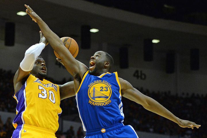 Draymond Green says "teams are trying to punk the Warriors."