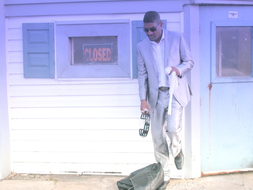 Scott Taylor’s new album “Blues Kitchen” is a soulful blend from a talented, experienced singer well-paired with jazz guitari