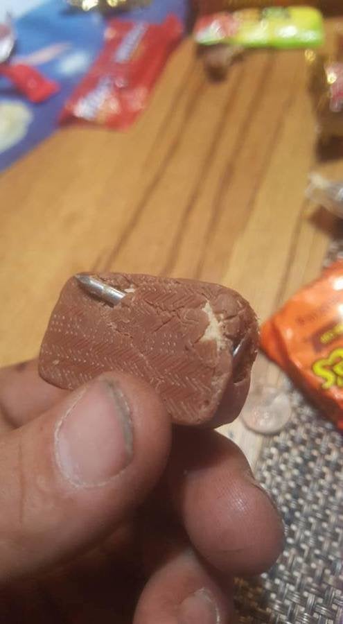 2 Michigan Families Claim They Found Nails In Halloween Snickers Bars Huffpost