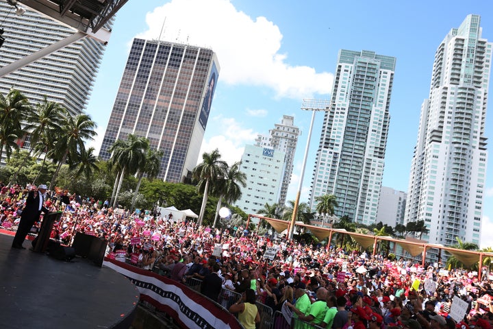 Yet another view of the crowd.