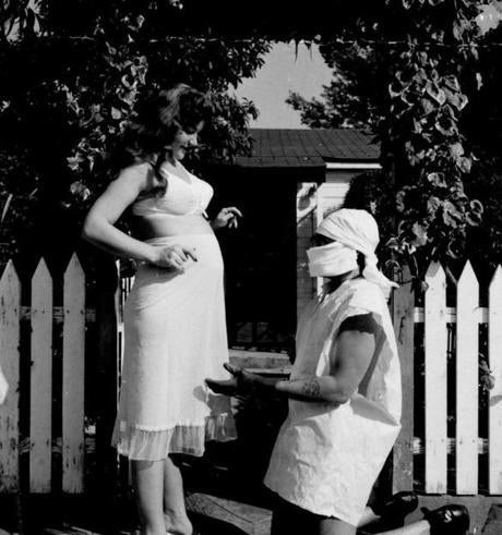 <p>“Dr” Bruce with pregnant wife Honey.</p>