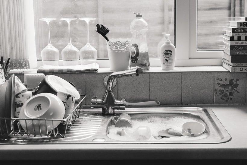 Off-camera, something’s got to give, and for Anna, it’s the dishes.