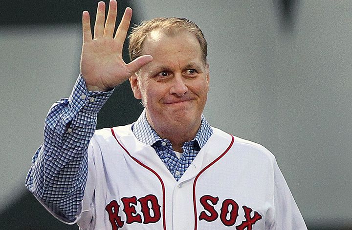 Former Major League Baseball star Curt Schilling said a T-shirt that called for lynching journalists is "so much awesome."