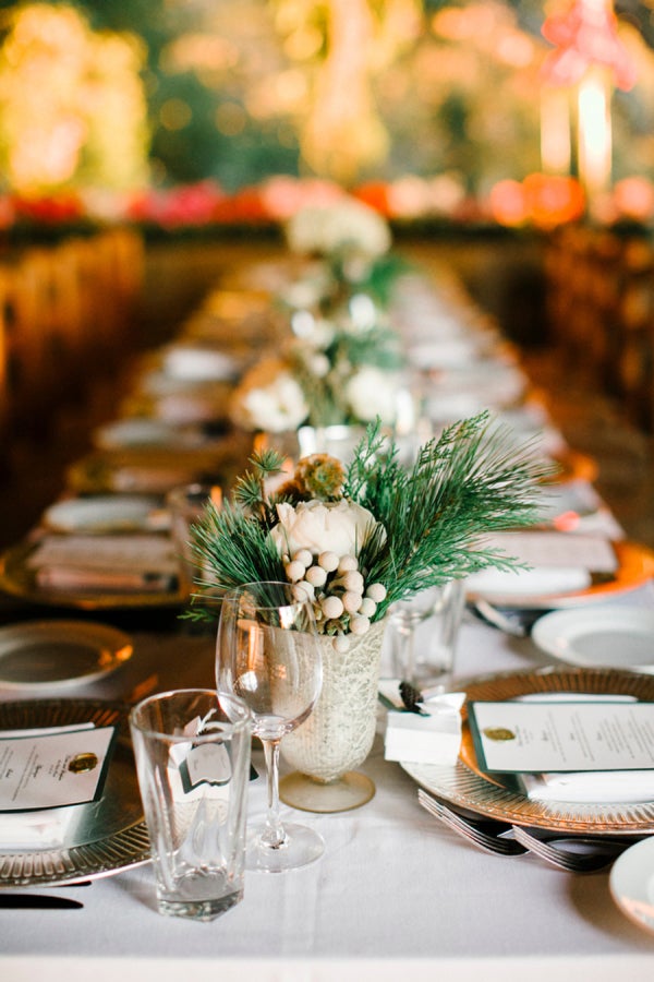 <a href="http://www.stylemepretty.com/2014/12/25/happy-holidays-intimate-christmas-wedding/" target="_blank">HAPPY HOLIDAYS +