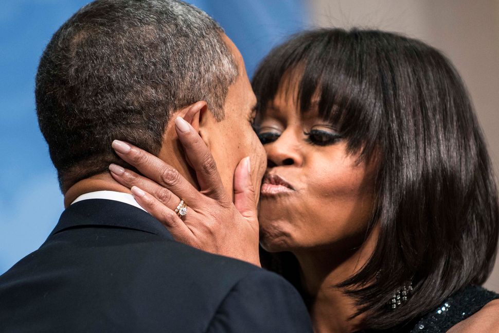 34 Times Barack And Michelle Obamas Love Made Us Weak In The Knees Huffpost 2476