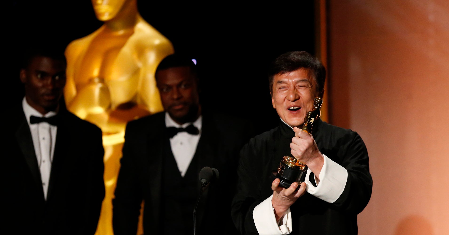 Jackie Chan Films Et Programmes Tv Jackie Chan Finally Wins Honorary Oscar After 56 Years And 200 Films