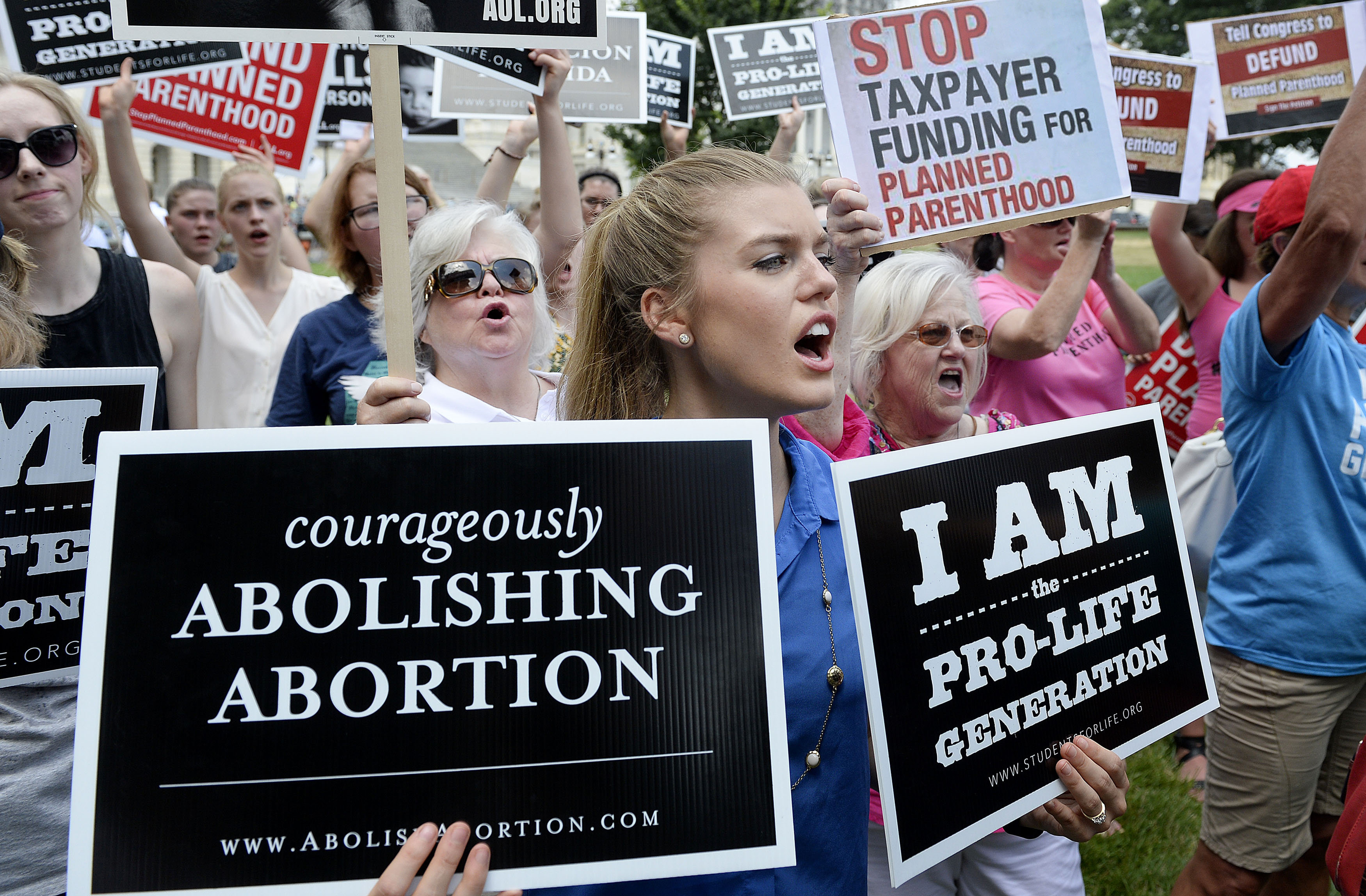 Judge due to decide the fate of Missouri's only abortion clinic