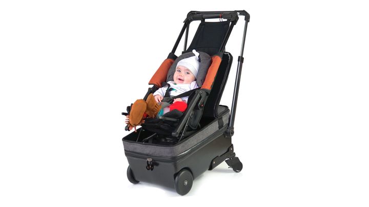 Born to Fly Baby is a traveling system made up of a stroller and a carry-on case.