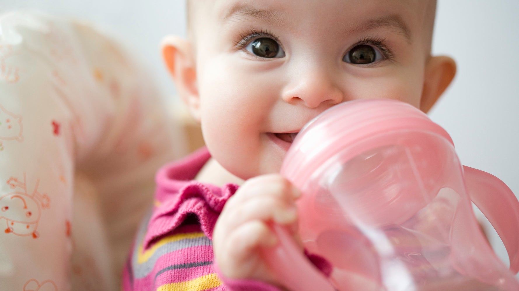Your Baby Won't Die If You Give Them A Sip Of Water | HuffPost UK Parents Your Baby Won't Die If You Give Them A Sip Of Water | HuffPost UK Parents