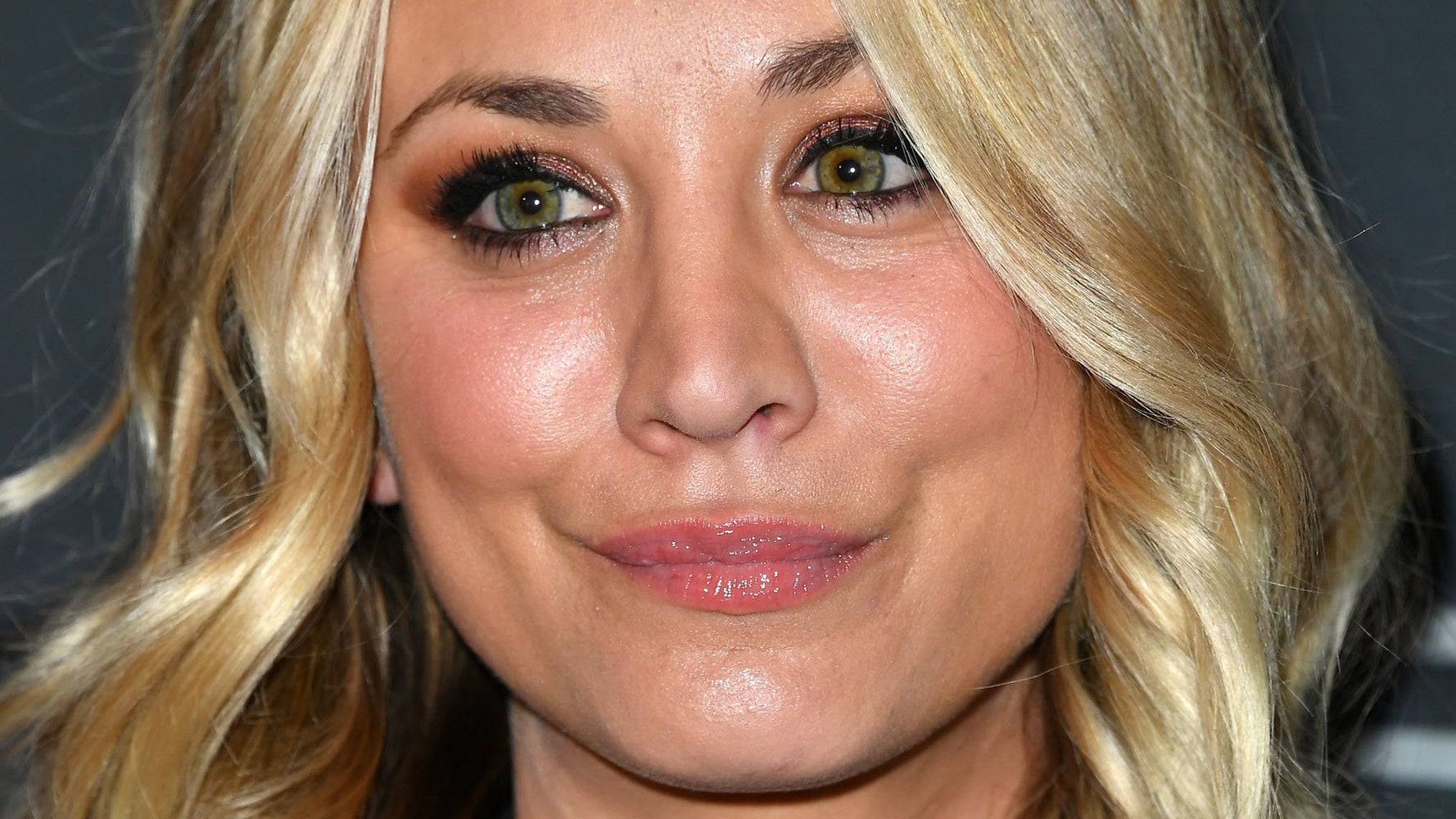 Kaley Cuoco Plastic Surgery Was Done At The Age Of 18 vrogue.co