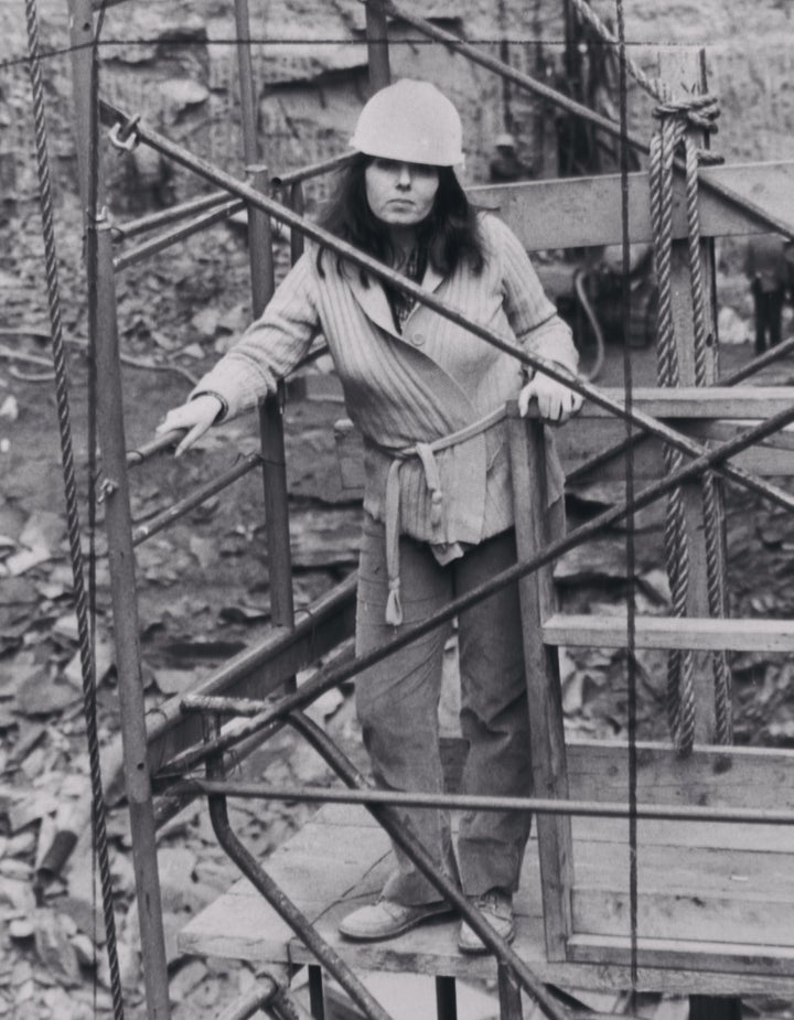 Barbara Res on a platform above a Fifth Avenue construction site on December 9, 1980.