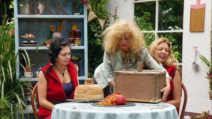 <strong>Scarlett took on the Big Bush Bake Off trial with Carol Vorderman</strong>