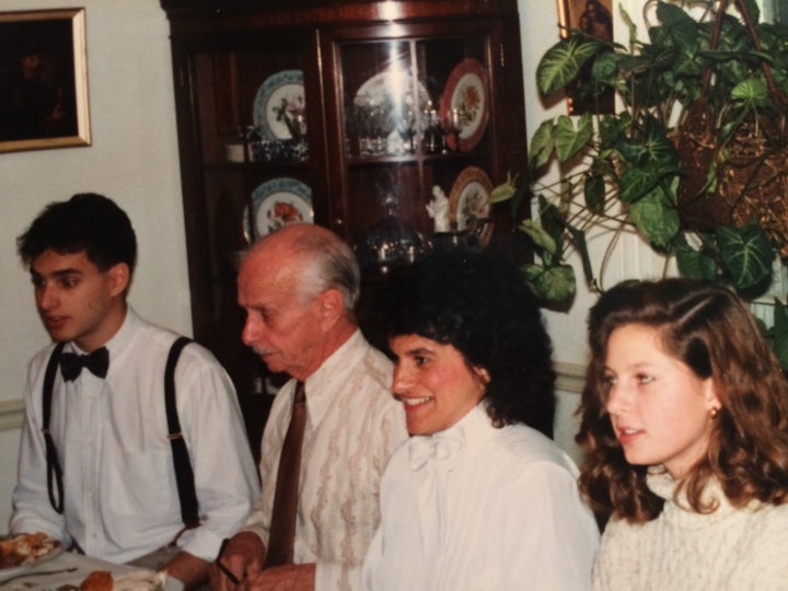 <p>One of many cherished family Thanksgiving dinners</p>