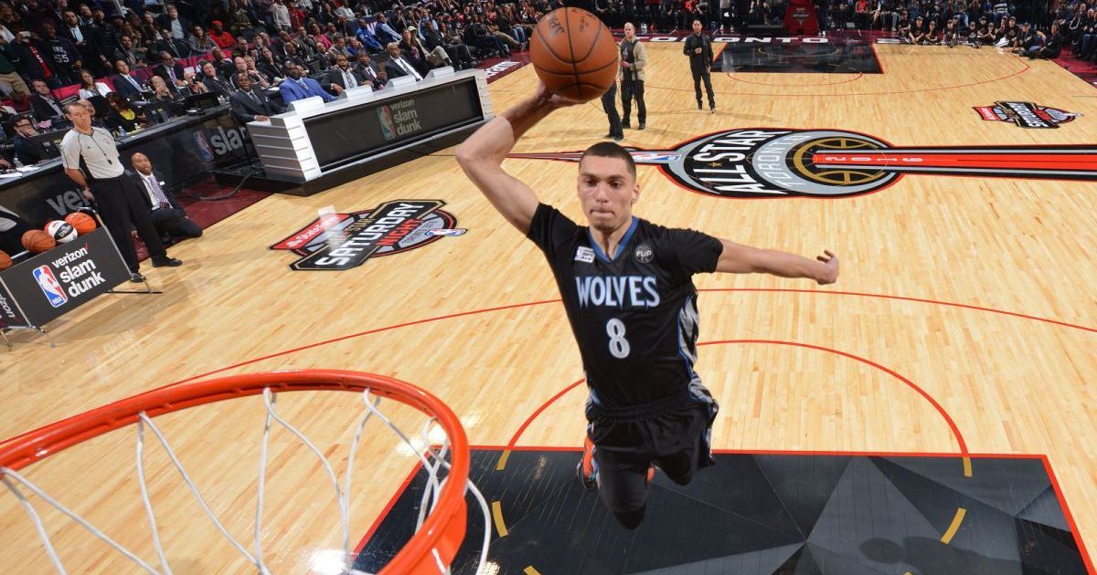 Zach LaVine just pulled off a 360 dunk FROM THE FREE THROW LINE