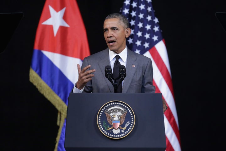 President Barack Obama extended his condolences on Saturday to the family of the late Cuban dictator Fidel Castro.