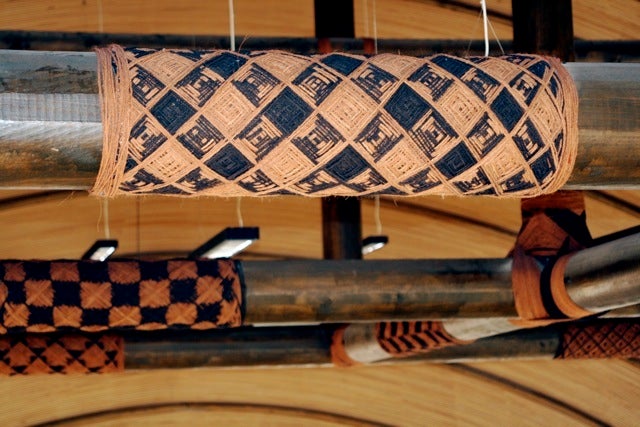 <p>Lalava, decorative-binding lashing. Dark color signifies female/Hina and Red/Light color denotes male/Māui. The symmetrical interweaving of the two colors creates beautiful geometrical designs, kupesi.</p>