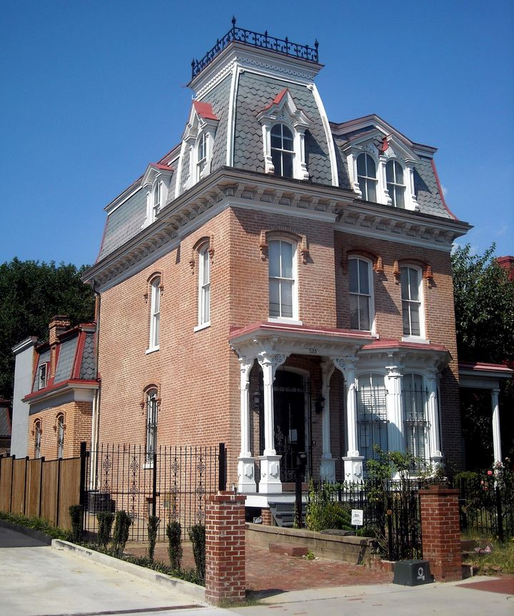 <p>Second Empire Victorian style house</p>
