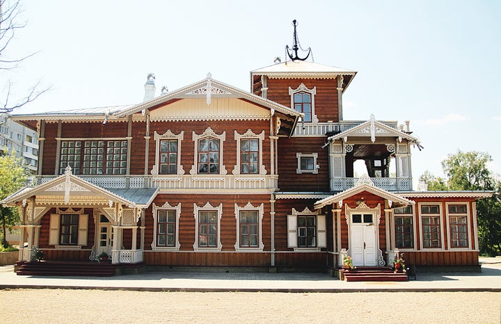 <p>Russian Revival Victorian style home</p>