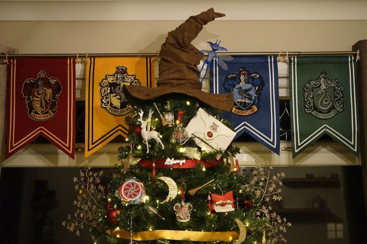 Harry Potter Christmas tree - A Snitch, Hogwarts acceptance letter