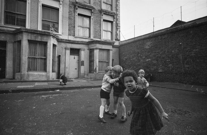 <strong>Children playing outside 10 Rillington Place in 1966</strong>