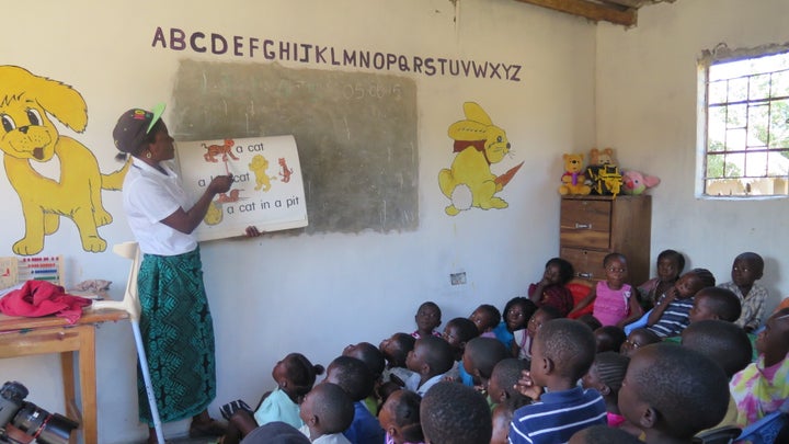 <p>Class at an ECD Center in Zambia</p>