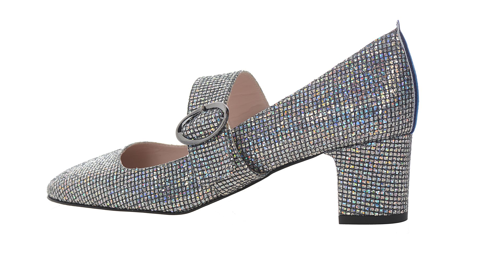 Of Course These SJP-Designed Flight Attendant Shoes Are All Sparkle ...