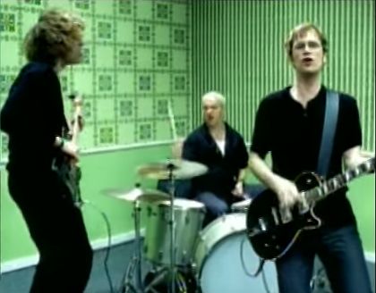 Semisonic performs in the video for "Closing Time." It's not exactly clear what new beginning will come from this beginning's end.