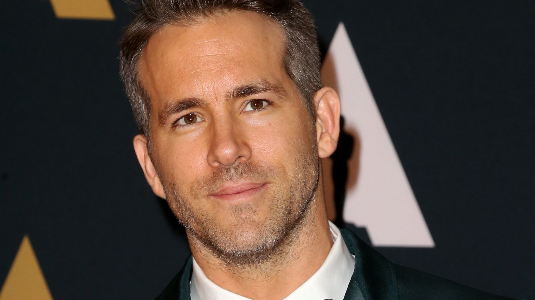 Ryan Reynolds Doesnt Think He Was High Class Enough For The Coen Brothers Huffpost Entertainment 