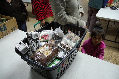 One Chicago Food Pantry Three Community Perspectives HuffPost   583fb4ad1a00001e00cca9e6 