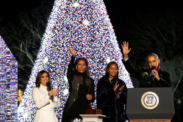 Obamas Send Out Their Last Christmas Card From The White House Huffpost Life Last Christmas Barack Obama