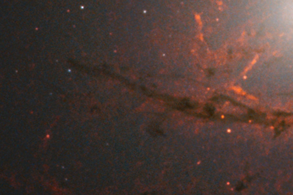 Astronomers Baffled Nasas Hubble Chandras Astonishing Black Hole Footage - 9pcq8a4