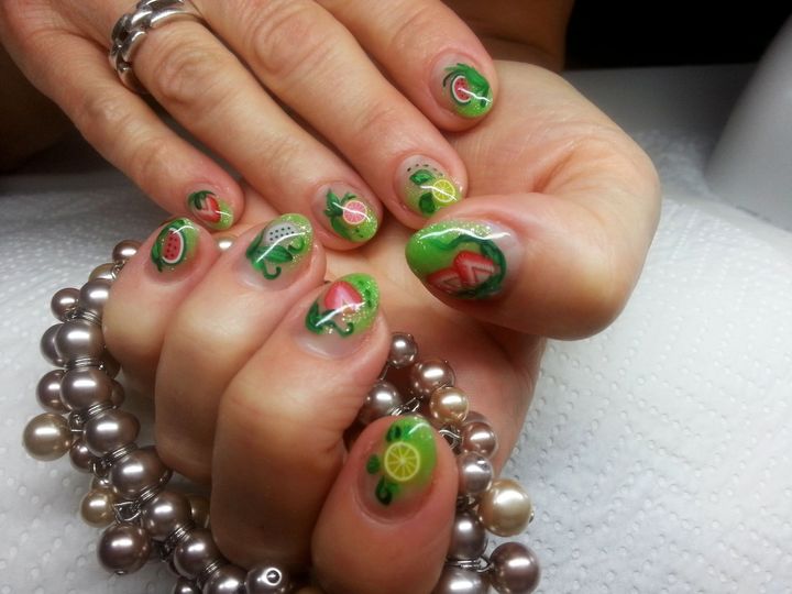 <p>Have fun decorating nails in fruitful fashion</p>