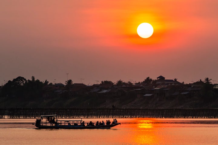 More than 3,000 households in Cambodia's Kampong Cham province have been given larvae-eating guppy fish to help to reduce the presence of potentially dengue-carrying mosquitoes.