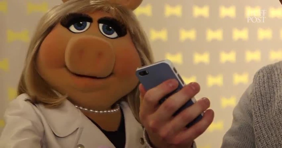 Miss Piggy At Kate Spade | HuffPost Videos
