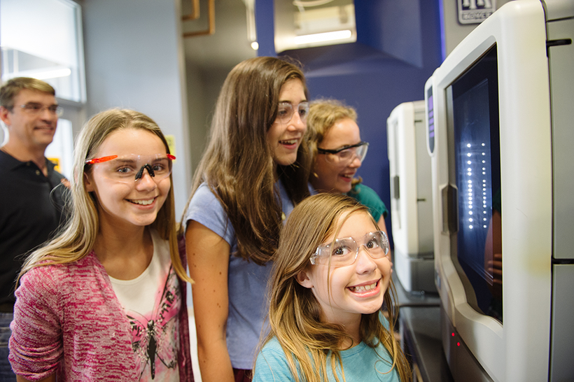 KiraKira students using 3D printers.
