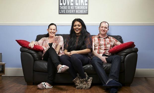<strong>Scarlett shot to fame on Channel 4's 'Gogglebox', alongside her mum and dad.</strong>