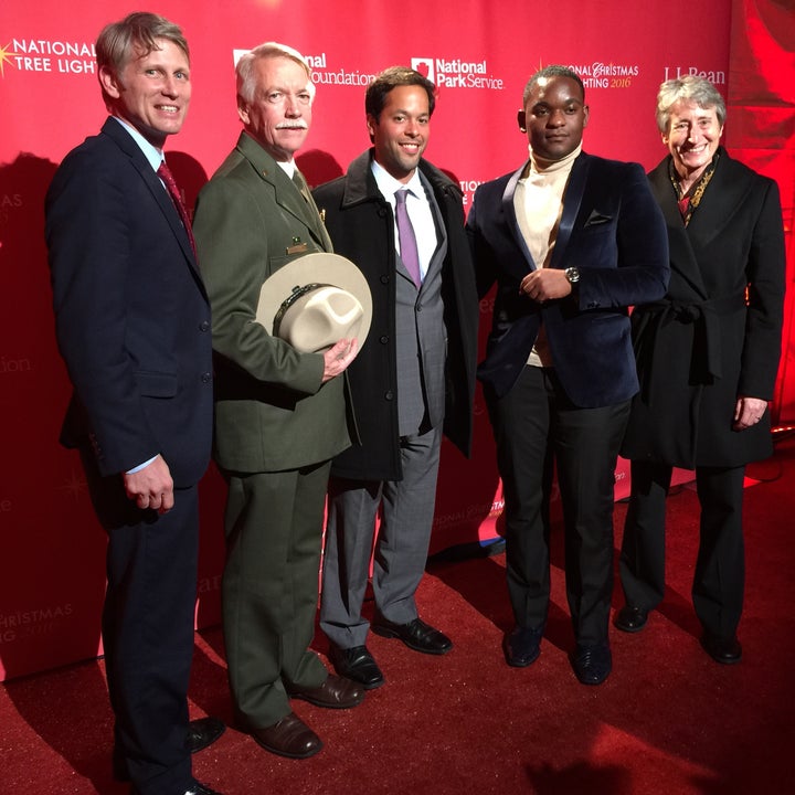 National Christmas Tree Lighting 2016. From right to left: Secretary of the Interior Sally Jewell; David Vacianna, a 21CSC alumni from Northwest Youth Corps; Dylan Carrejo; Jonathan Jarvis, Director of the National Park Service; Parc Smith, CEO of American YouthWorks.