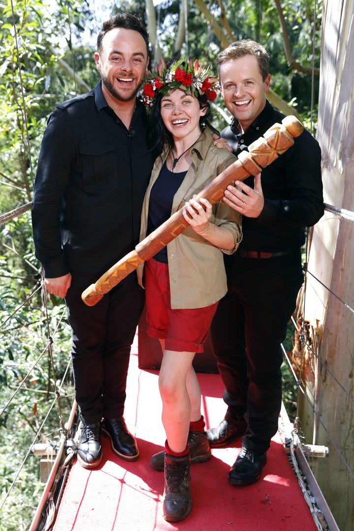 <strong>Queen of the Jungle: Scarlett Moffatt, with presenters Ant & Dec.</strong>