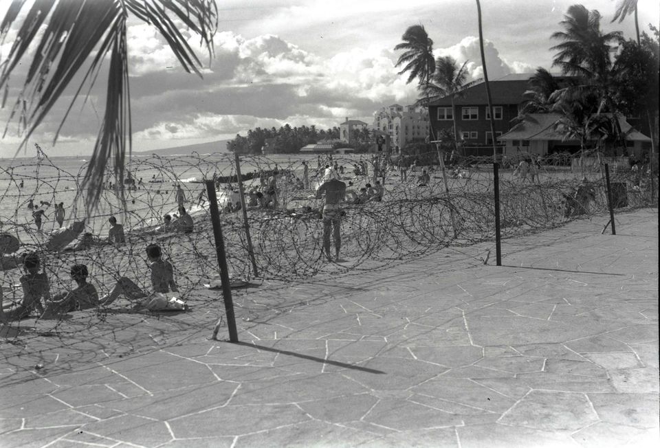 真珠湾攻撃から75年 戒厳令で撮影禁止のなか撮られていた写真から 当時のハワイが明らかになる ハフポスト