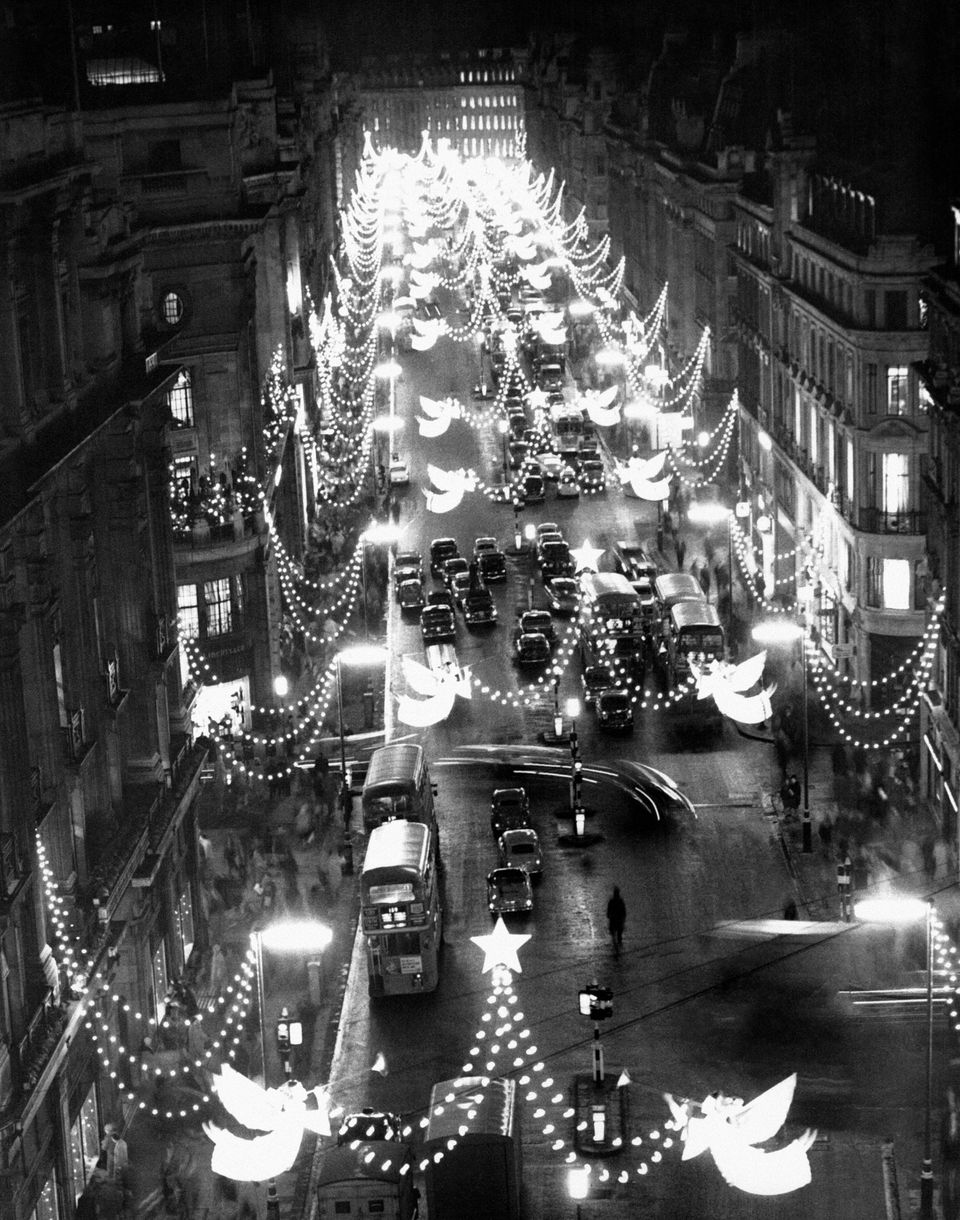 Historic Christmas Pictures Show 100 Years Of Yuletide In London Huffpost Uk News 