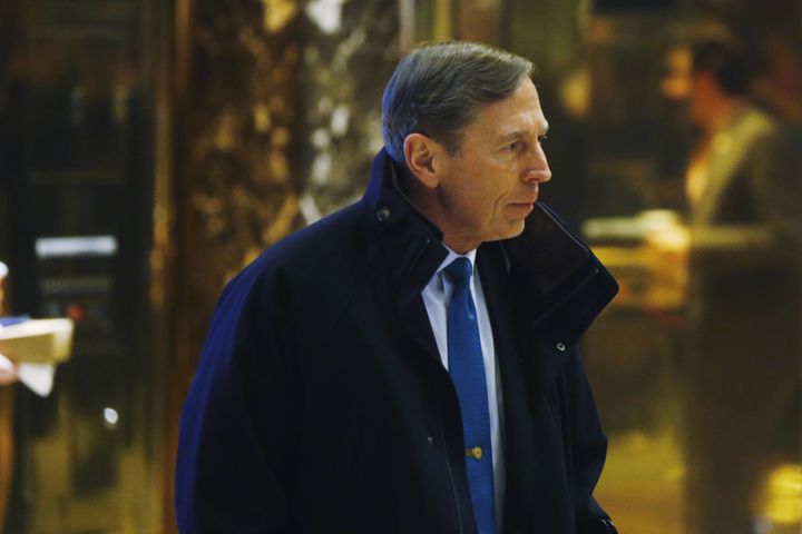 Former CIA director David Petraeus arrives to meet with President-elect Donald Trump in New York on Nov. 28, 2016.