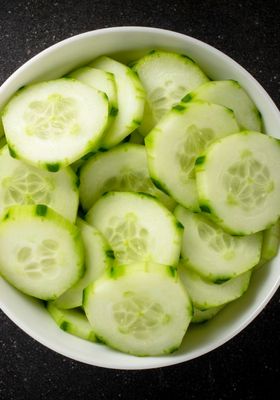 Here's the purpose of the circle on the Glad salad container lid